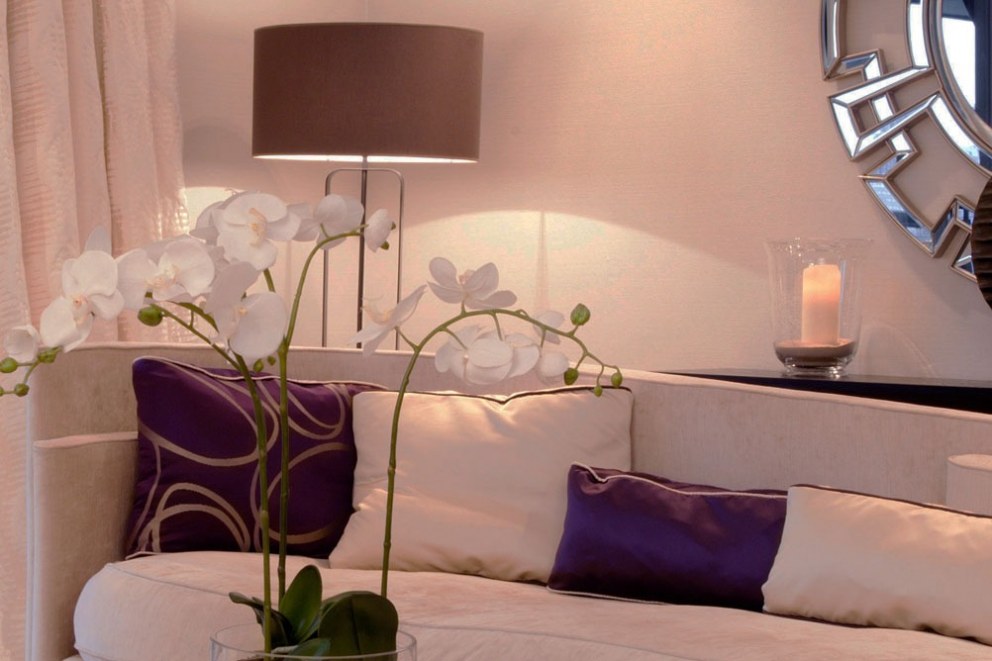 Chelsea Harbour Apartment | Sitting & Dining Room | Interior Designers