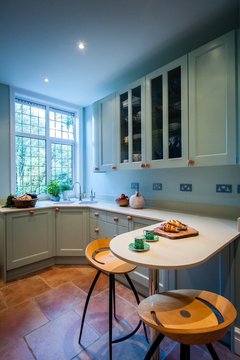 Bespoke modern shaker style kitchen | Bespoke Kitchen | Interior Designers