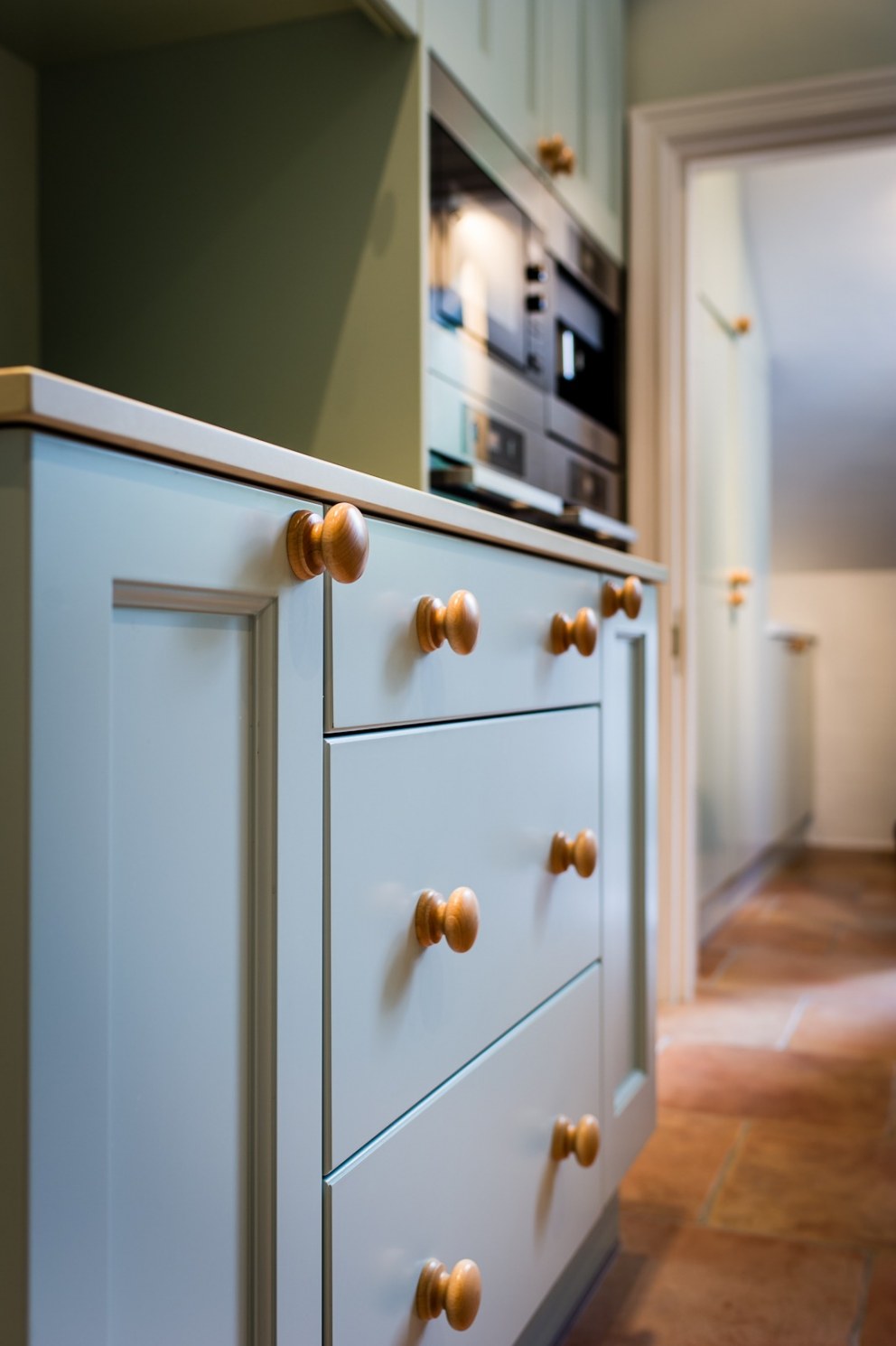 Bespoke modern shaker style kitchen | Bespoke Kitchen - Detail of units | Interior Designers
