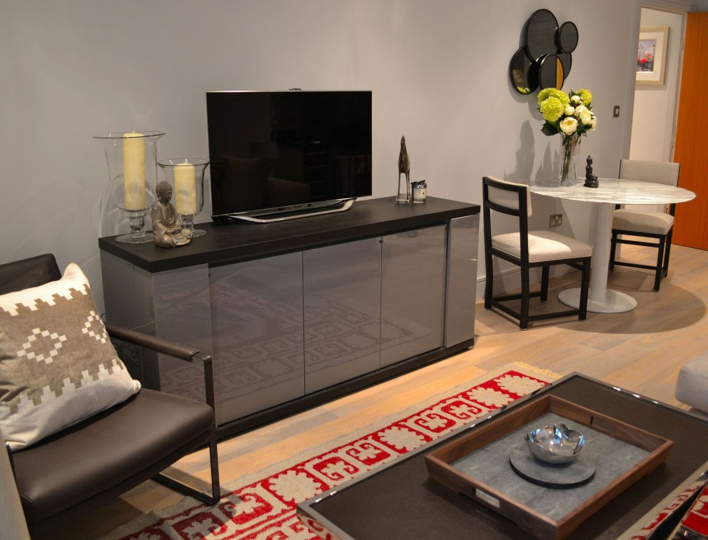 City Bachelor Pad - London Bridge | Living Room | Interior Designers