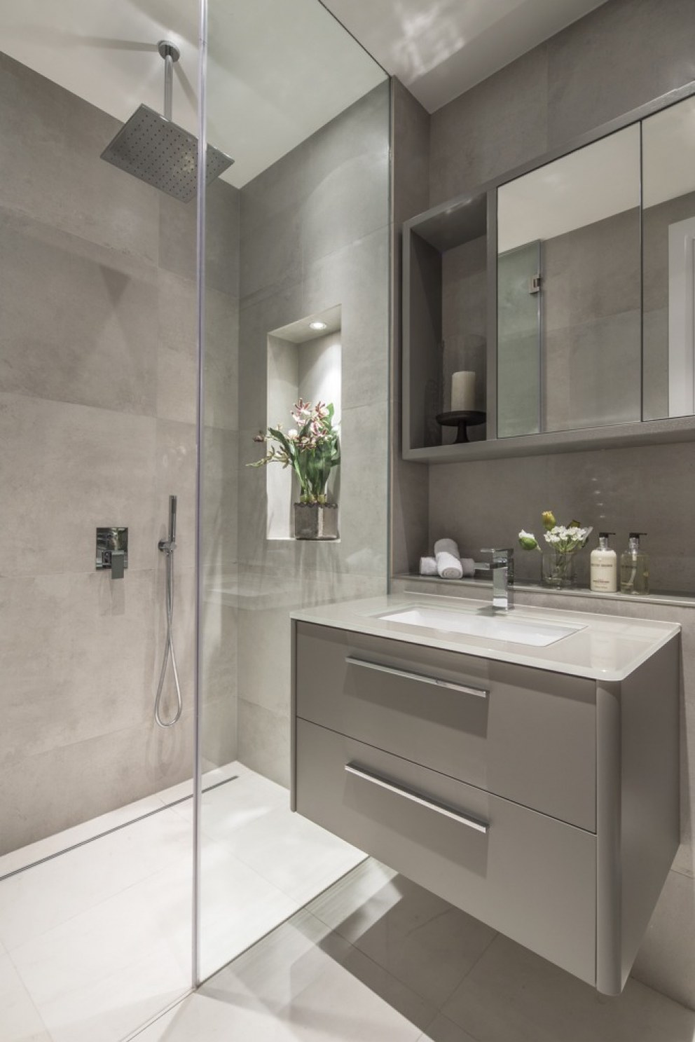 Eaton Mews North | Guest Bathroom | Interior Designers