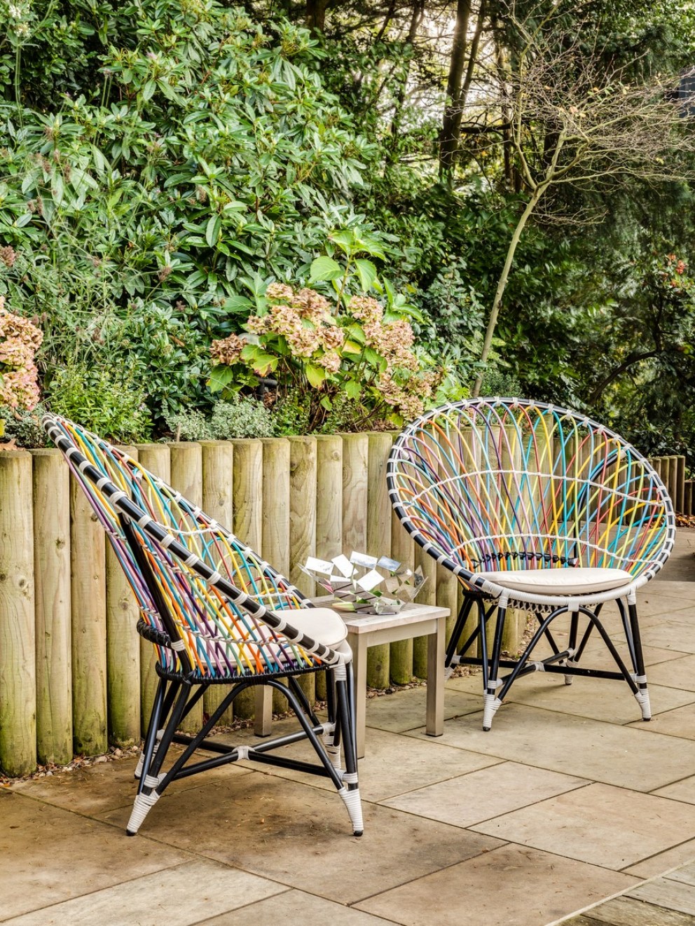 Contemporary living, Long Ditton, Surrey | Garden and terrace | Interior Designers