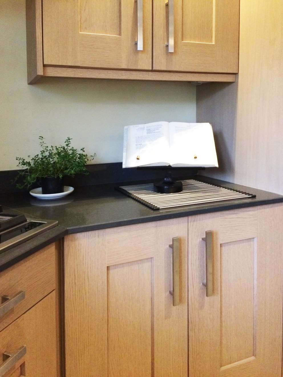 Kitchen facelift in Leeds | Kitchen 007 | Interior Designers