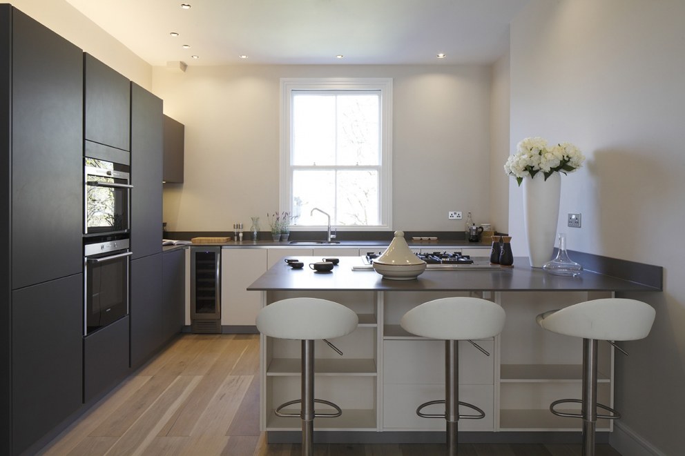 Earls Court Apartment | Kitchen | Interior Designers