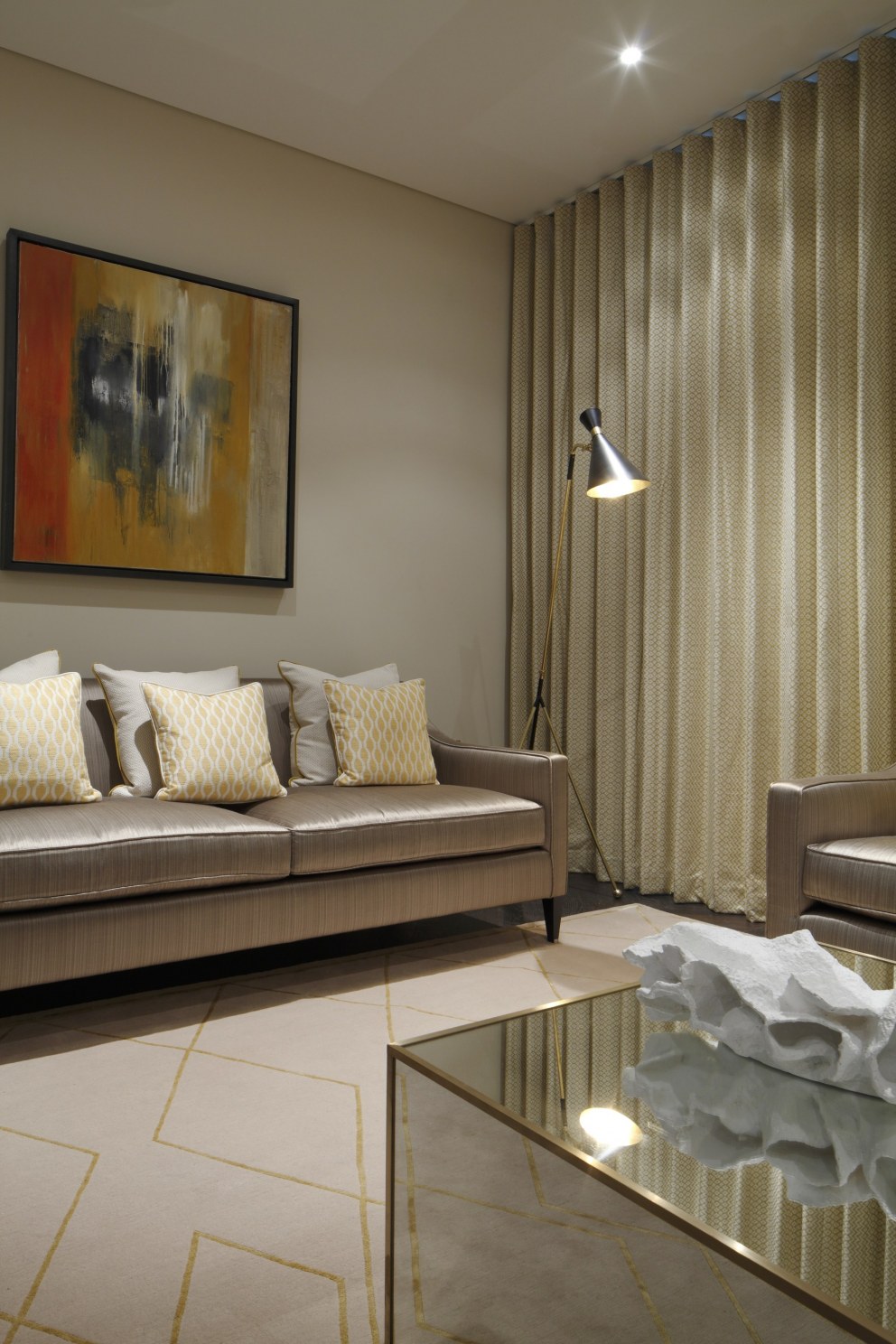Sleek Soho deluxe apartment  | 15 | Interior Designers