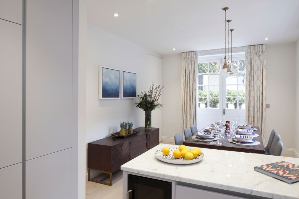 lateral apartment in the heart of South Kensington | Kitchen 1 | Interior Designers