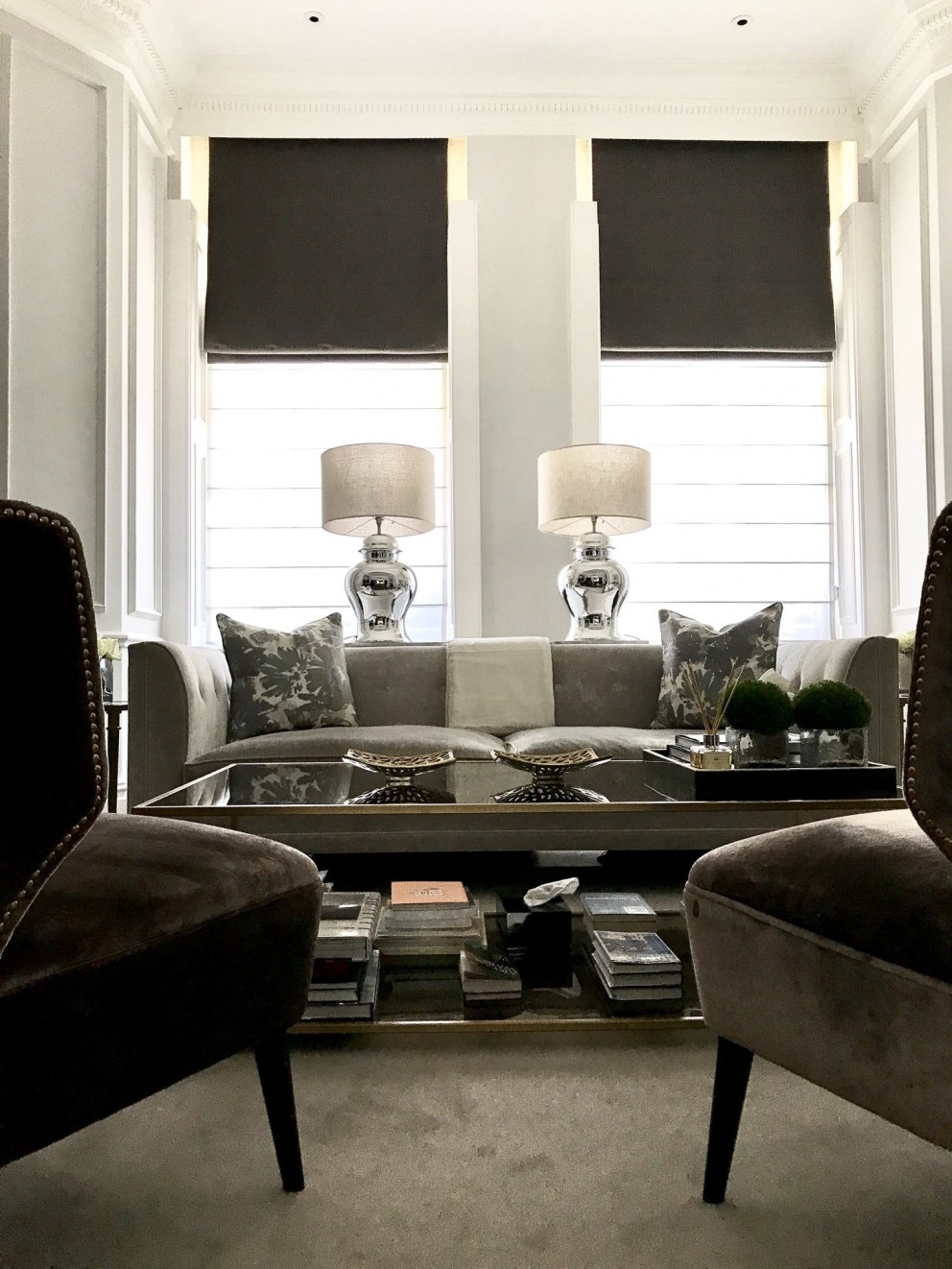 Apartment in Knightsbridge  | KNIGHTSBRIDGE LIVING ROOM | Interior Designers