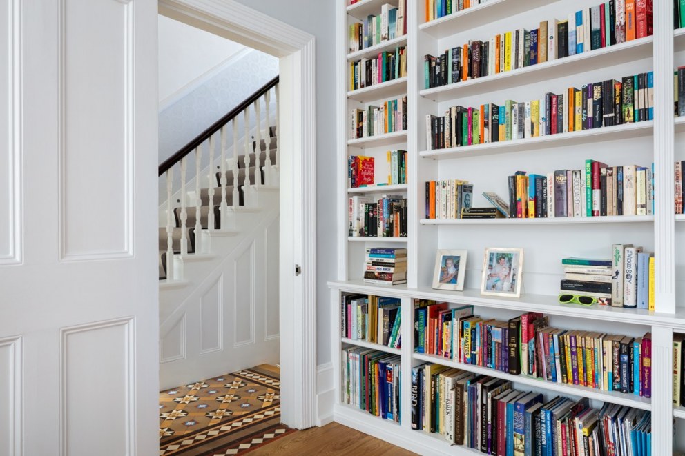 Grand Wandsworth Townhouse | Library / Living Room | Interior Designers