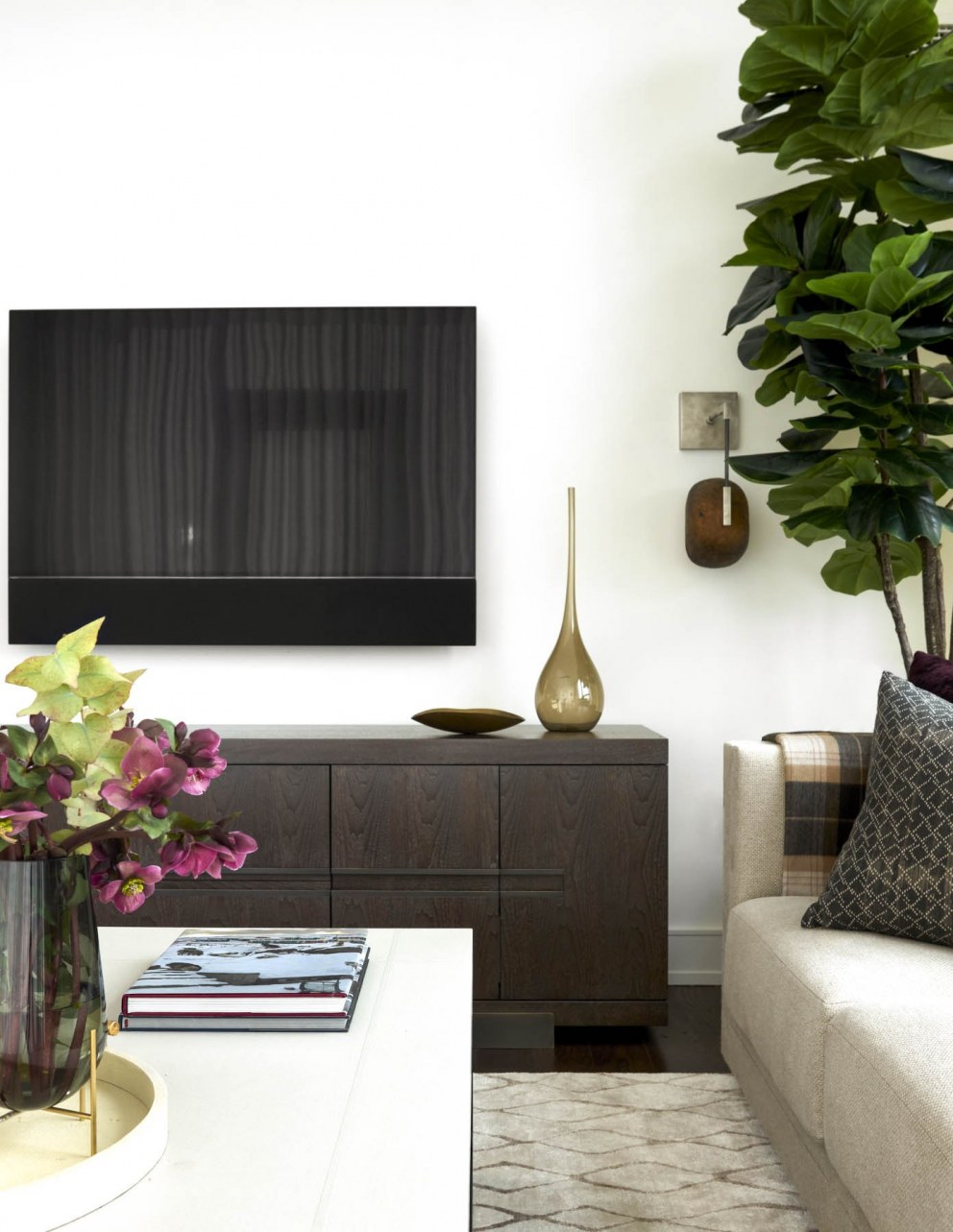 Penthouse: Luxury Living | Living room | Interior Designers