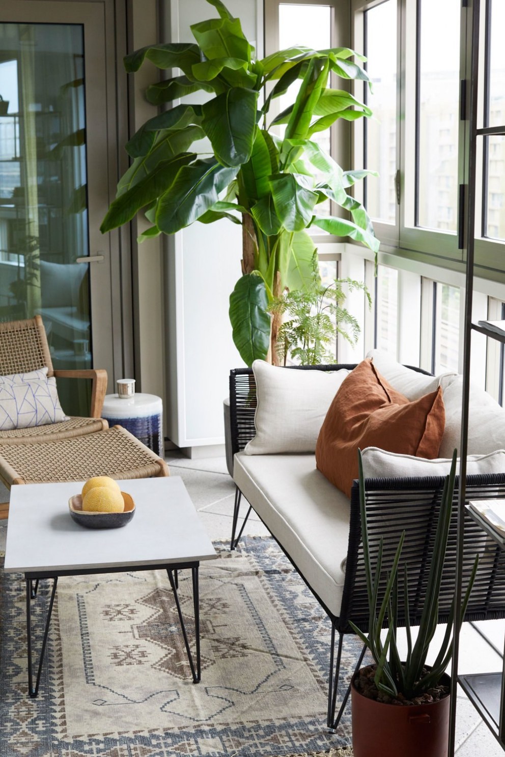 Battersea Modern Apartment | Conservatory | Interior Designers