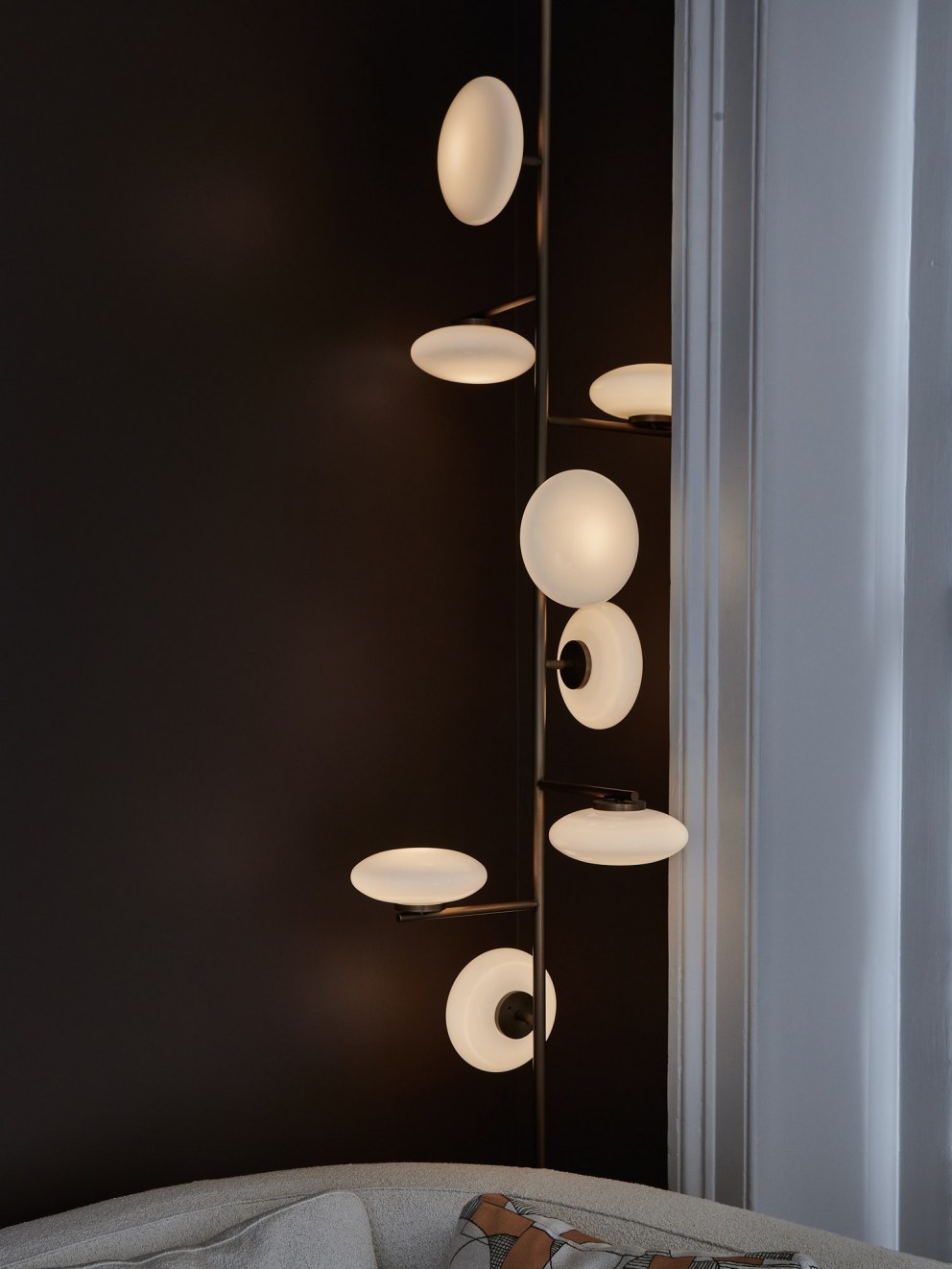 Notting Hill Town House  | Organic reception room lighting design  | Interior Designers