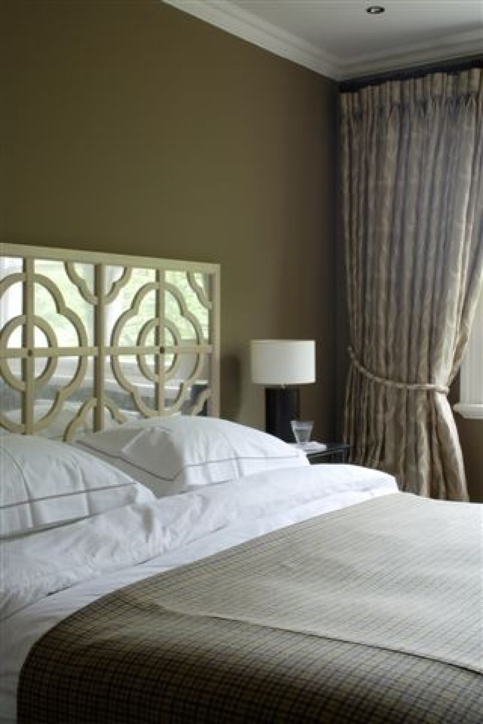 Rosary Gardens, South Kensington | Master Bedroom | Interior Designers
