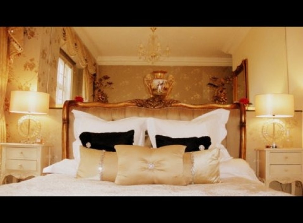 Central London apartment | Master bedroom suite | Interior Designers