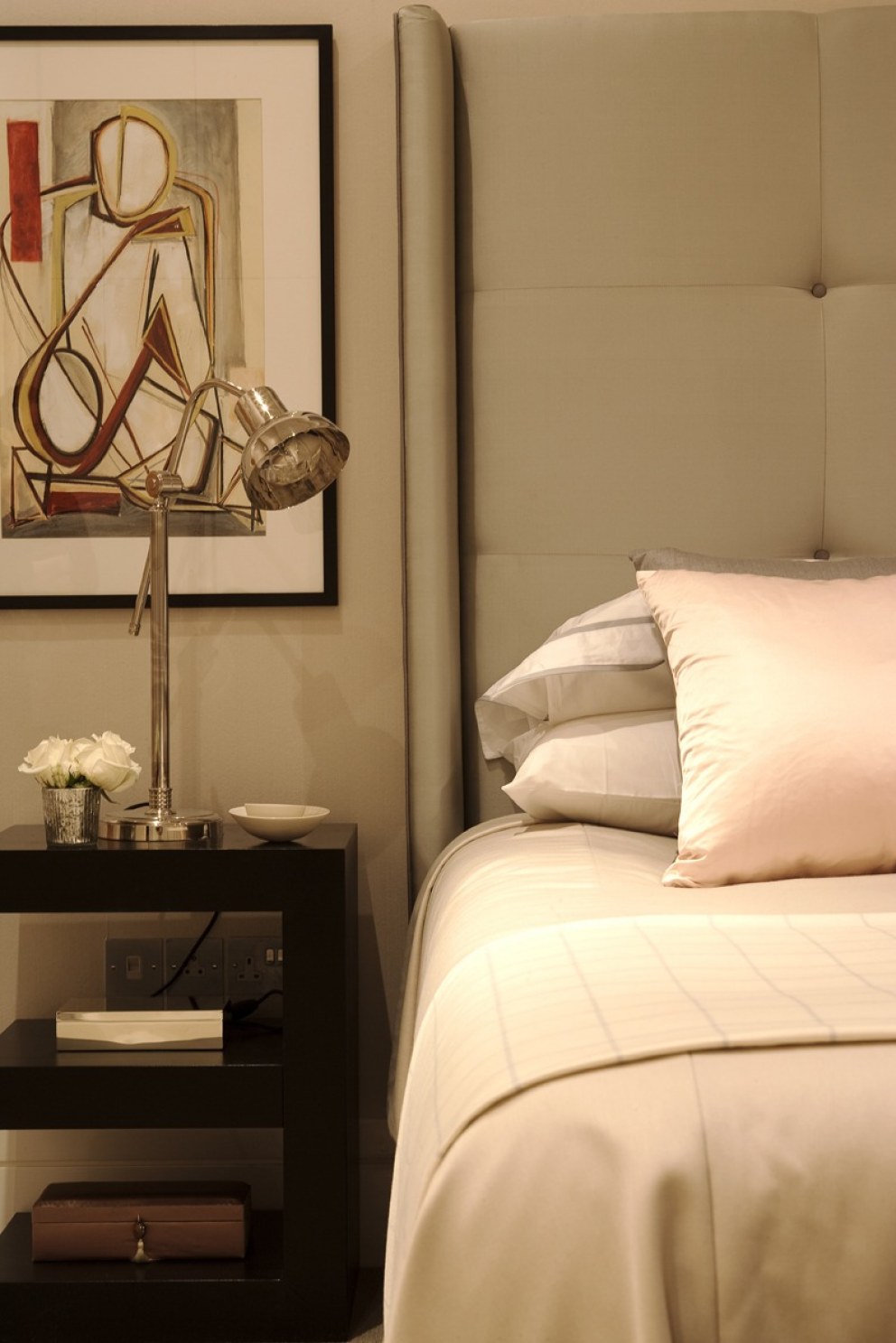 3 bedroom apartment in Chelsea | Master Bedroom | Interior Designers