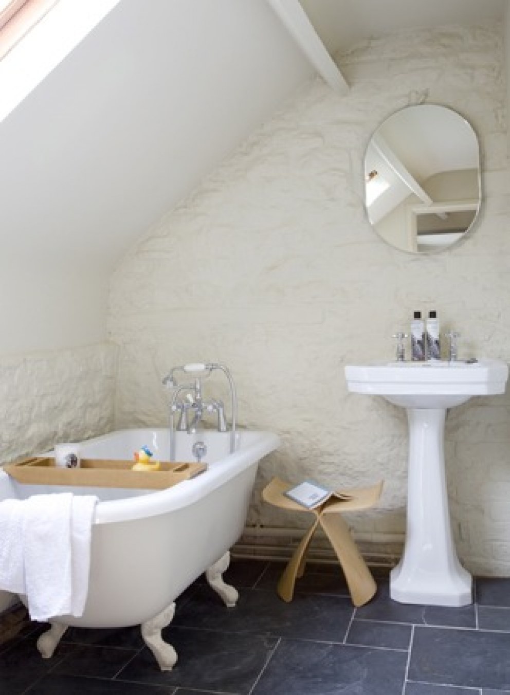 Cottage design for Suzy Hoodless | The bathroom | Interior Designers