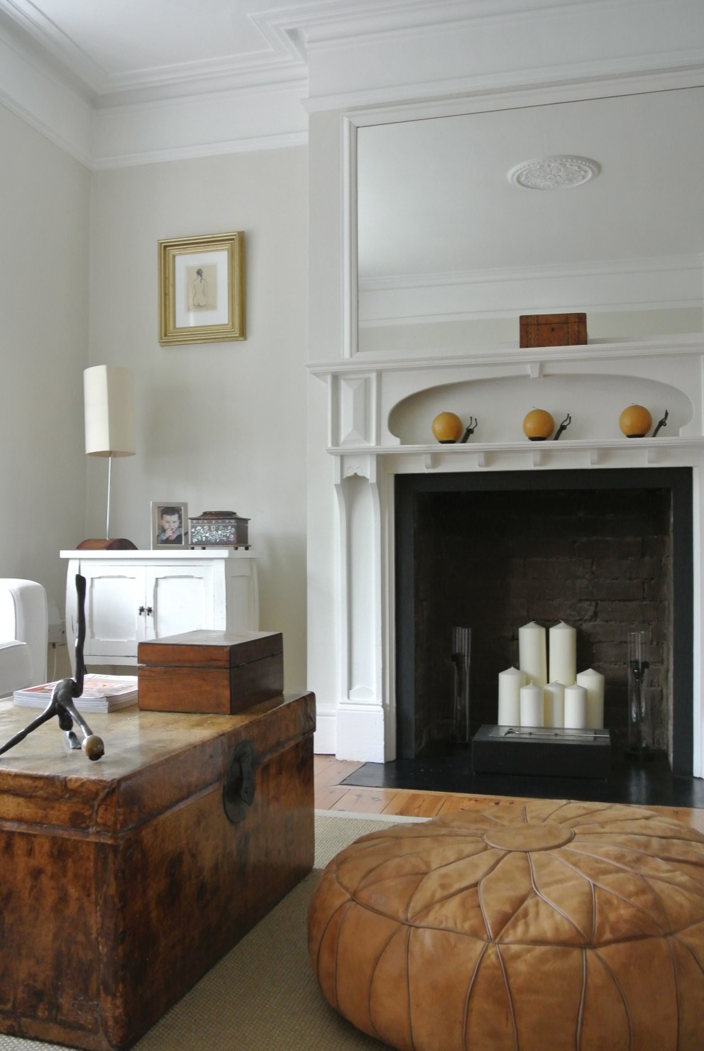 FAMILY HOUSE | Living Room | Interior Designers