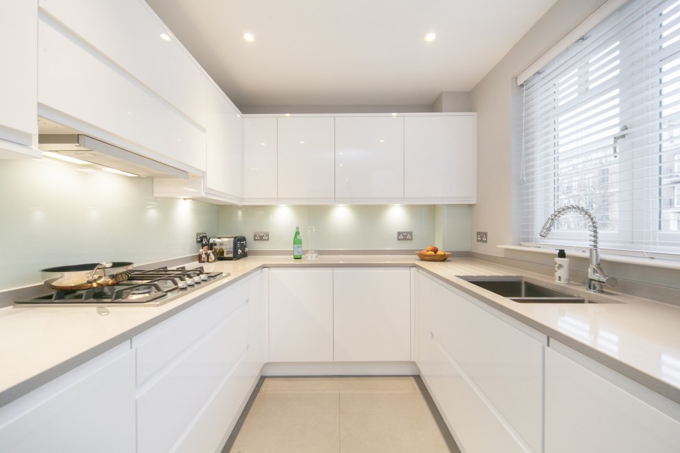 Richmond Apartment | Kitchen | Interior Designers