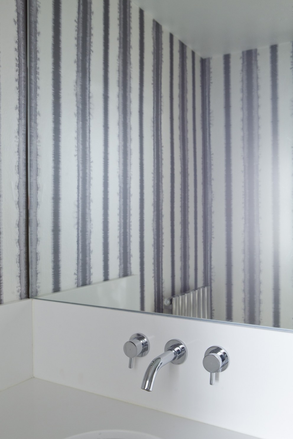 Holland Road Apartment | Master Bathroom | Interior Designers
