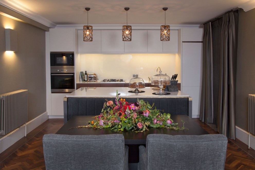 Central London residence | Dining & Kitchen Area | Interior Designers