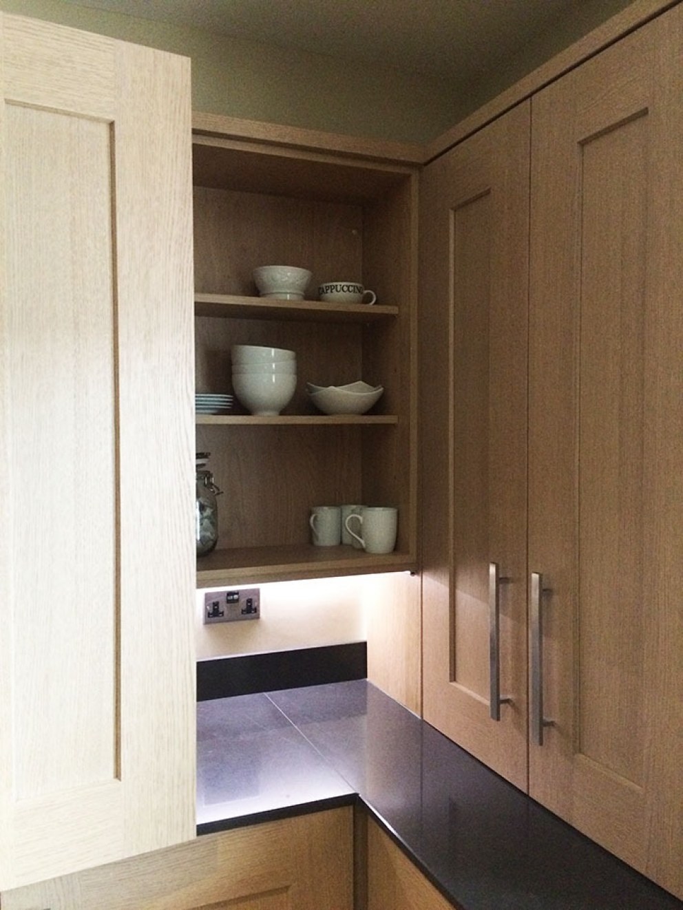 Kitchen facelift in Leeds | Kitchen 004 | Interior Designers