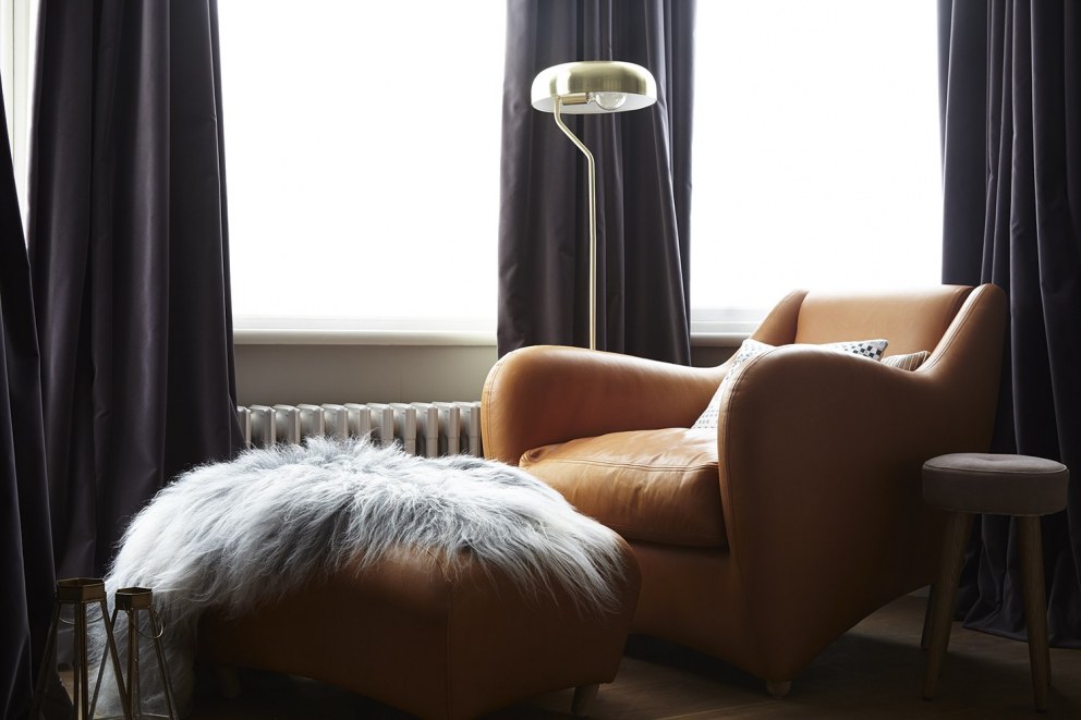 Kensington W8 Apartment | Master Bedroom | Interior Designers