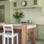 Classic Contemporary Family Kitchen | Kitchen Seating  | Interior Designers