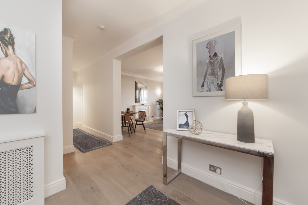 Hall / Chiswick Penthouse - InteriorDesigners.net