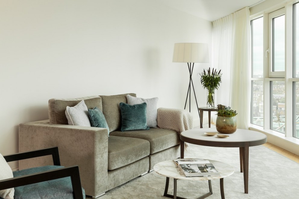 Vauxhall Riverside Apartment | Relaxed Seating Overlooking the Thames | Interior Designers