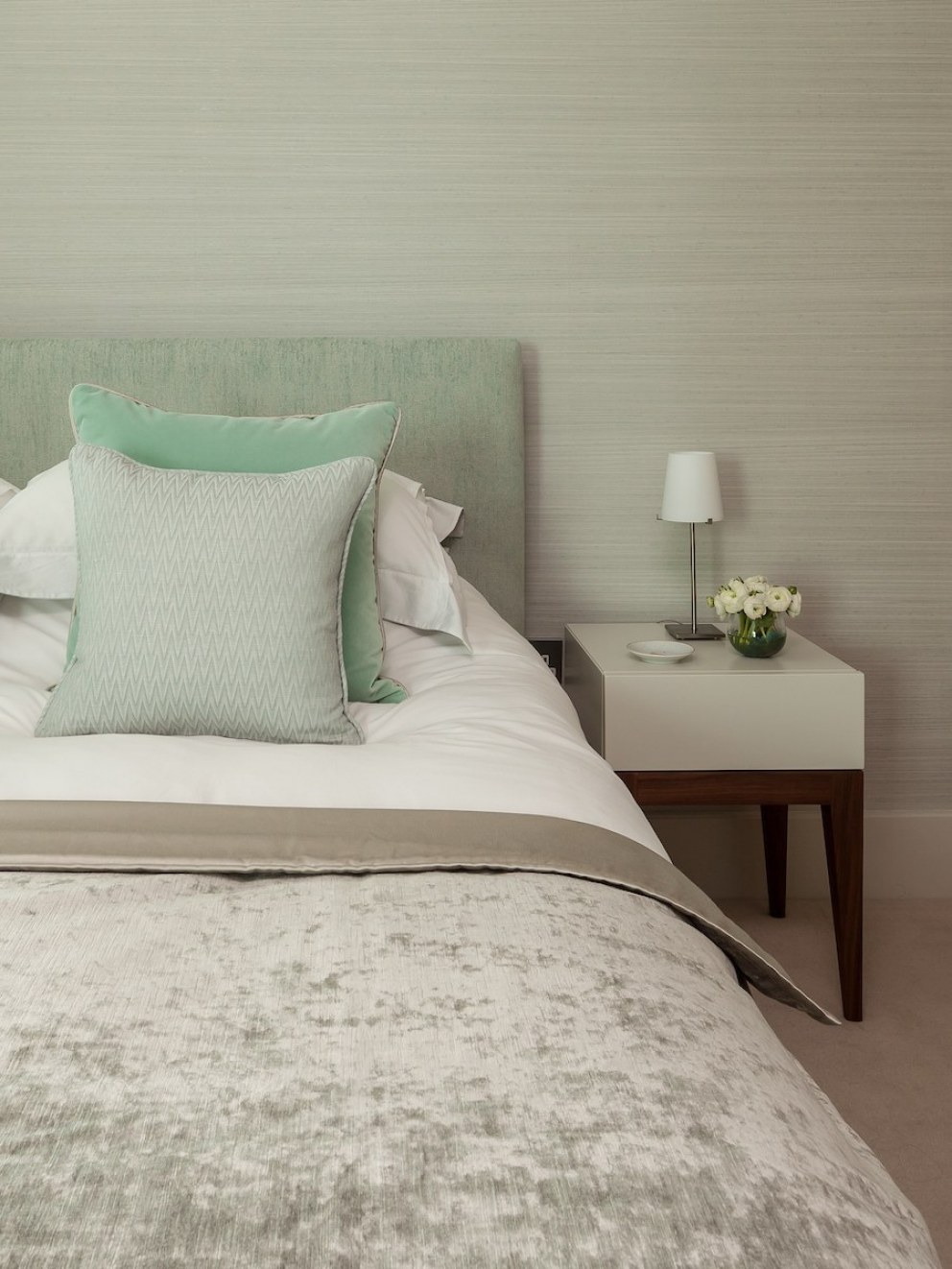 Vauxhall Riverside Apartment | Bedroom: Details | Interior Designers