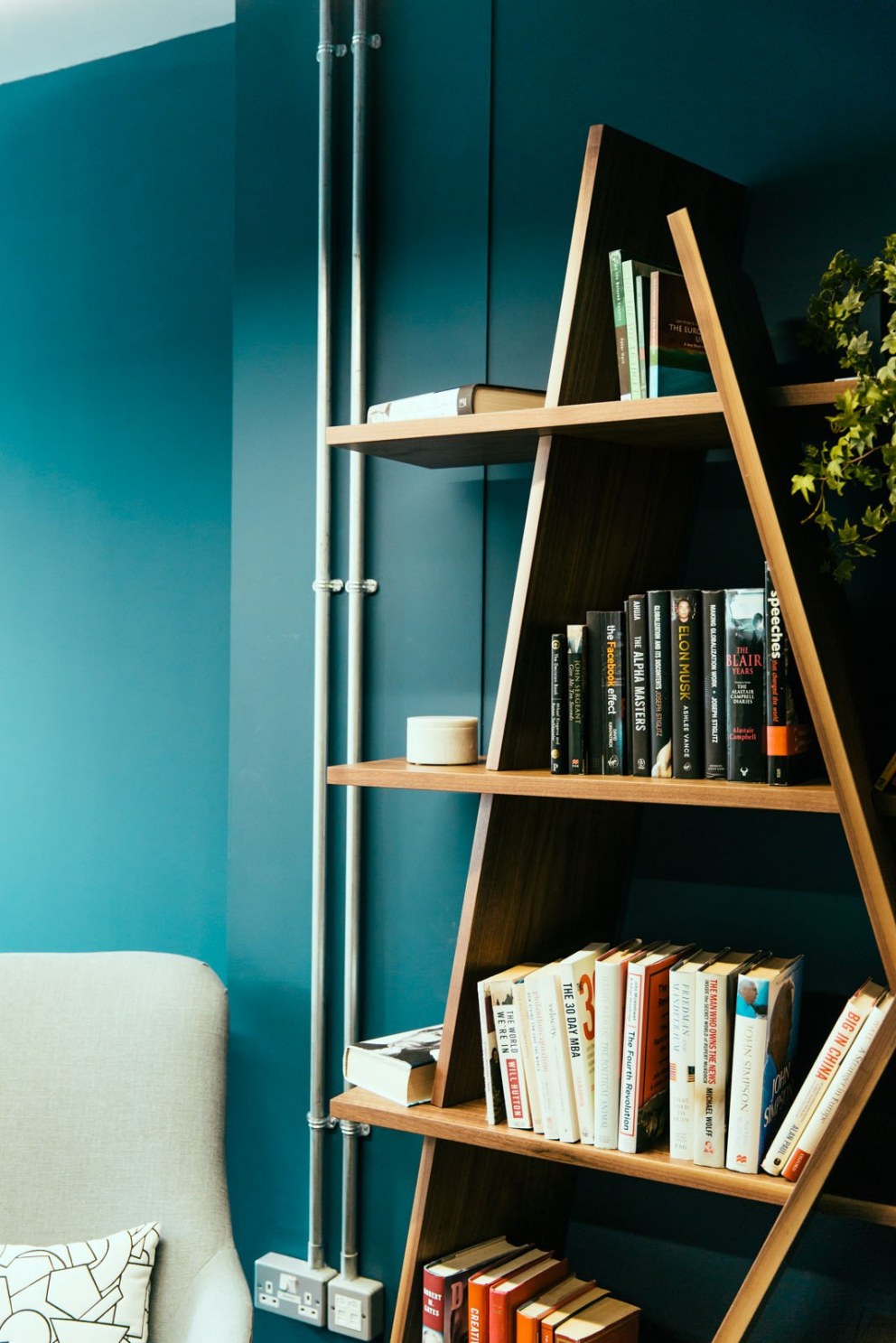 Riding House Street Office | Bookshelf | Interior Designers