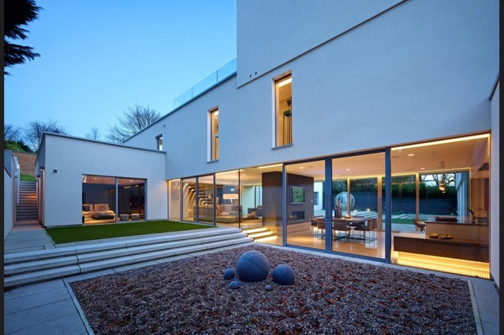 Award winning new build in Glasgow | Inner Courtyard | Interior Designers