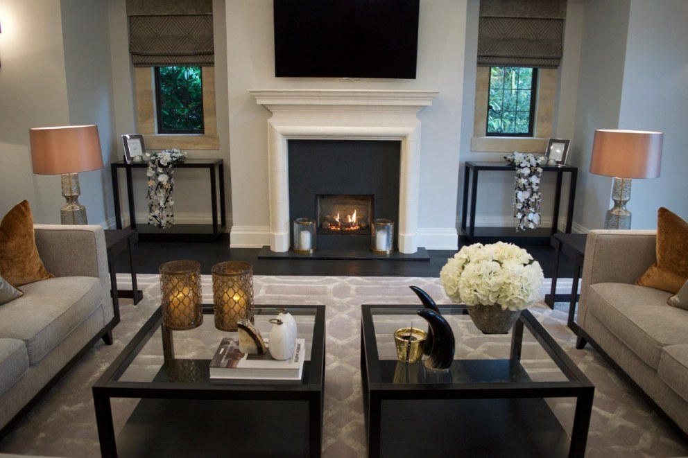 Living room symmetry / Classic Contemporary Family Home ...