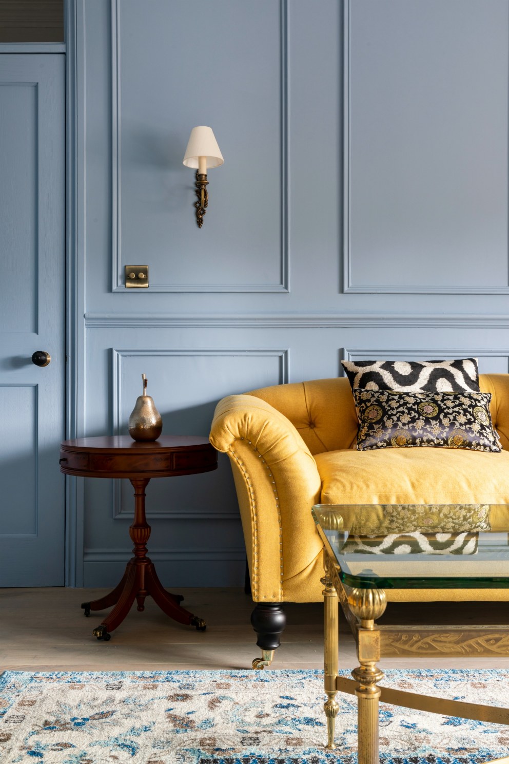 Warwick Avenue Classical | Sitting room  | Interior Designers