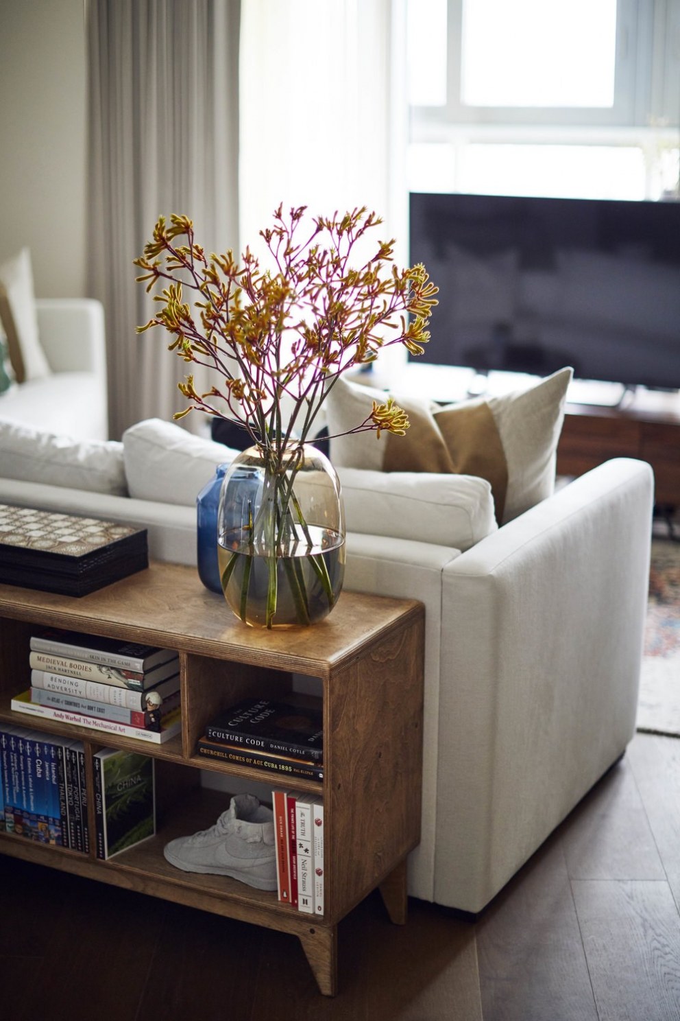 Battersea Modern Apartment | Hallway / Living Room | Interior Designers