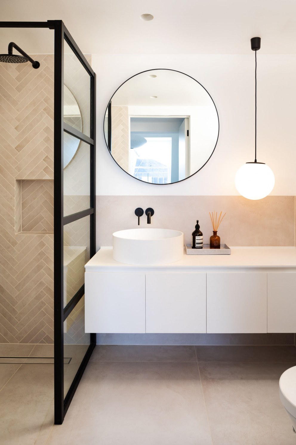 Maida Vale Private Residence | Ensuite bathroom | Interior Designers