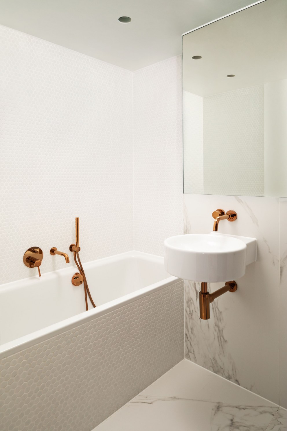 Maida Vale Private Residence | Communal bathroom | Interior Designers