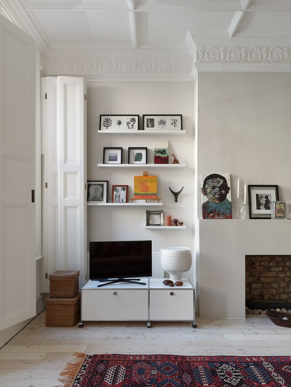 Kensington Flat | Living Room | Interior Designers
