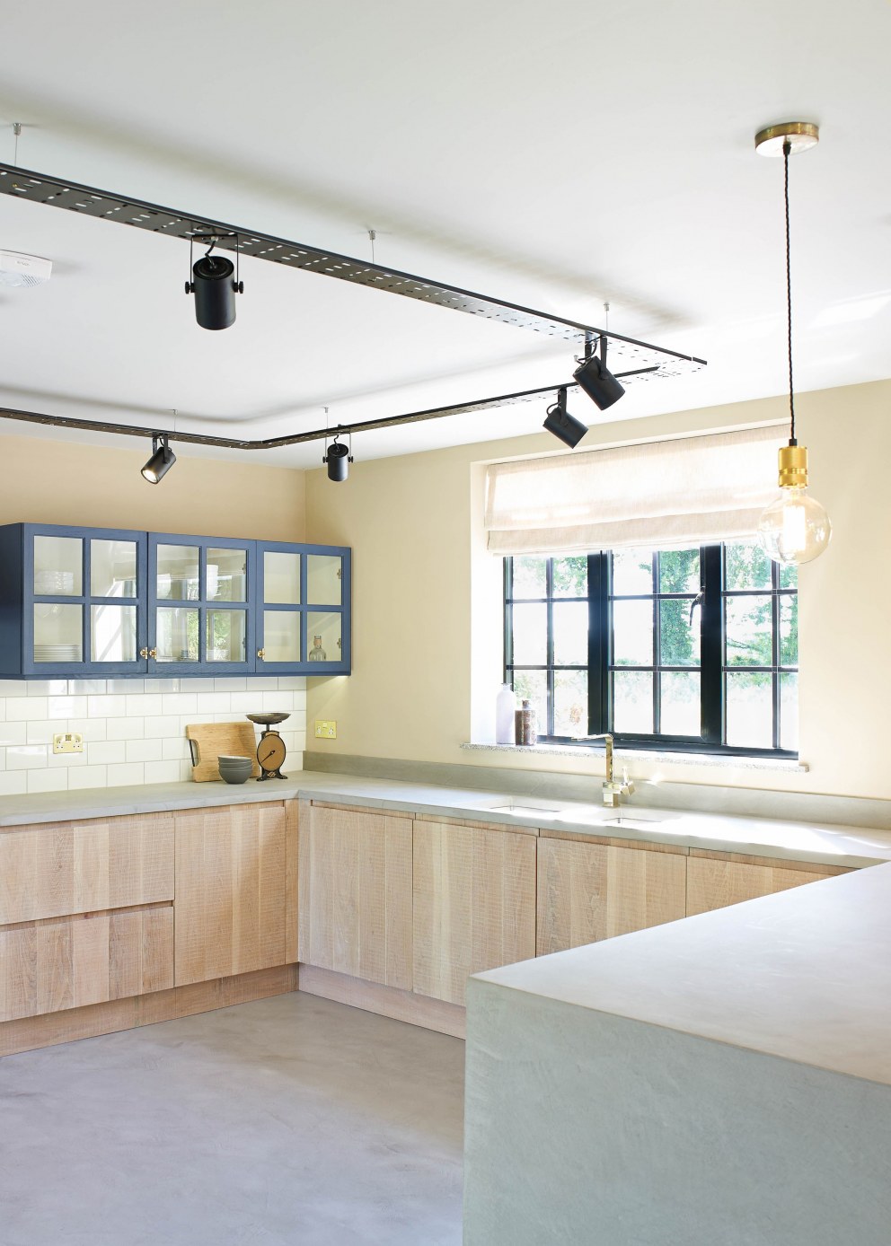 Worcestershire Cottage | Kitchen | Interior Designers