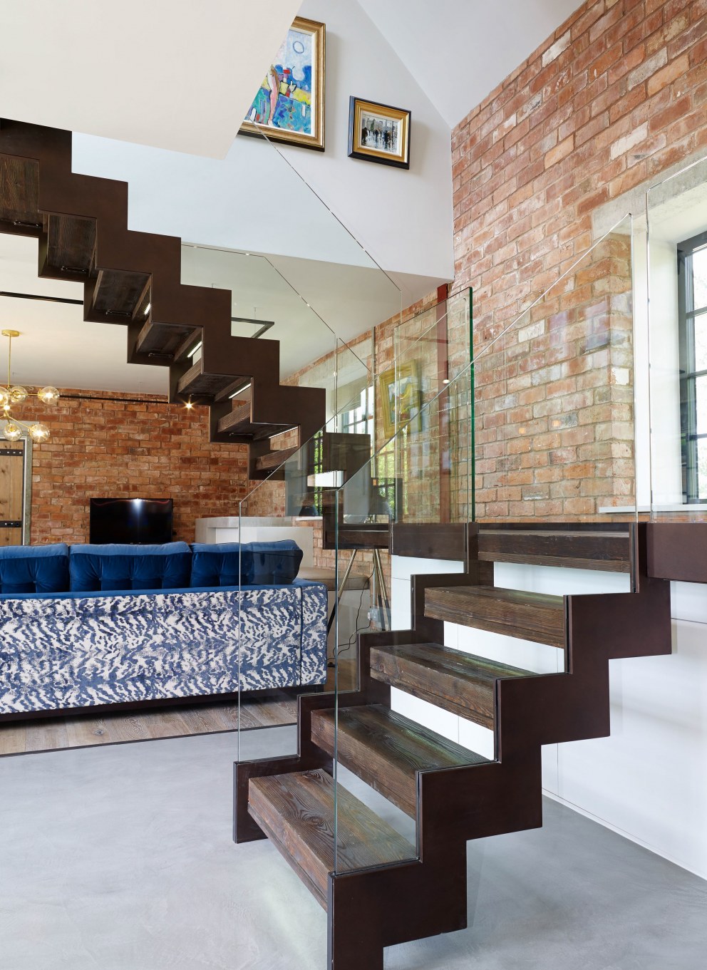 Worcestershire Cottage | Bespoke staircase | Interior Designers
