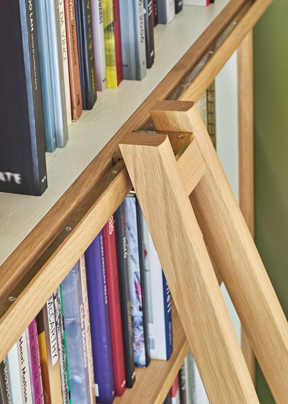 Thistlewaite | Bookshelf | Interior Designers