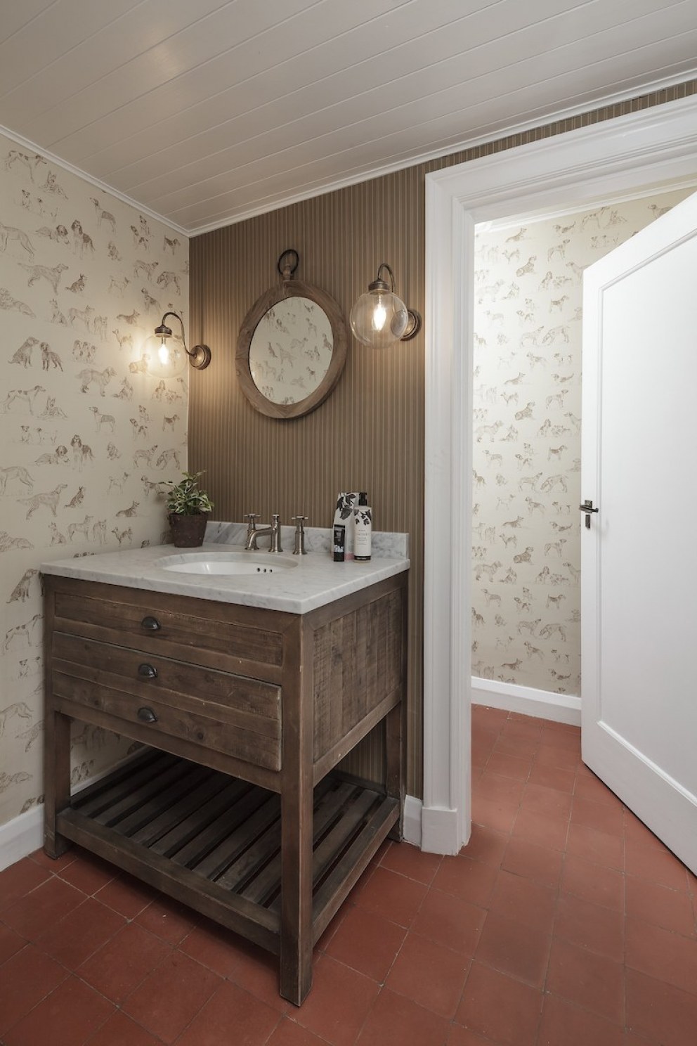 Country House Living, Peaslake, Surrey Hills | Country house cloakroom  | Interior Designers