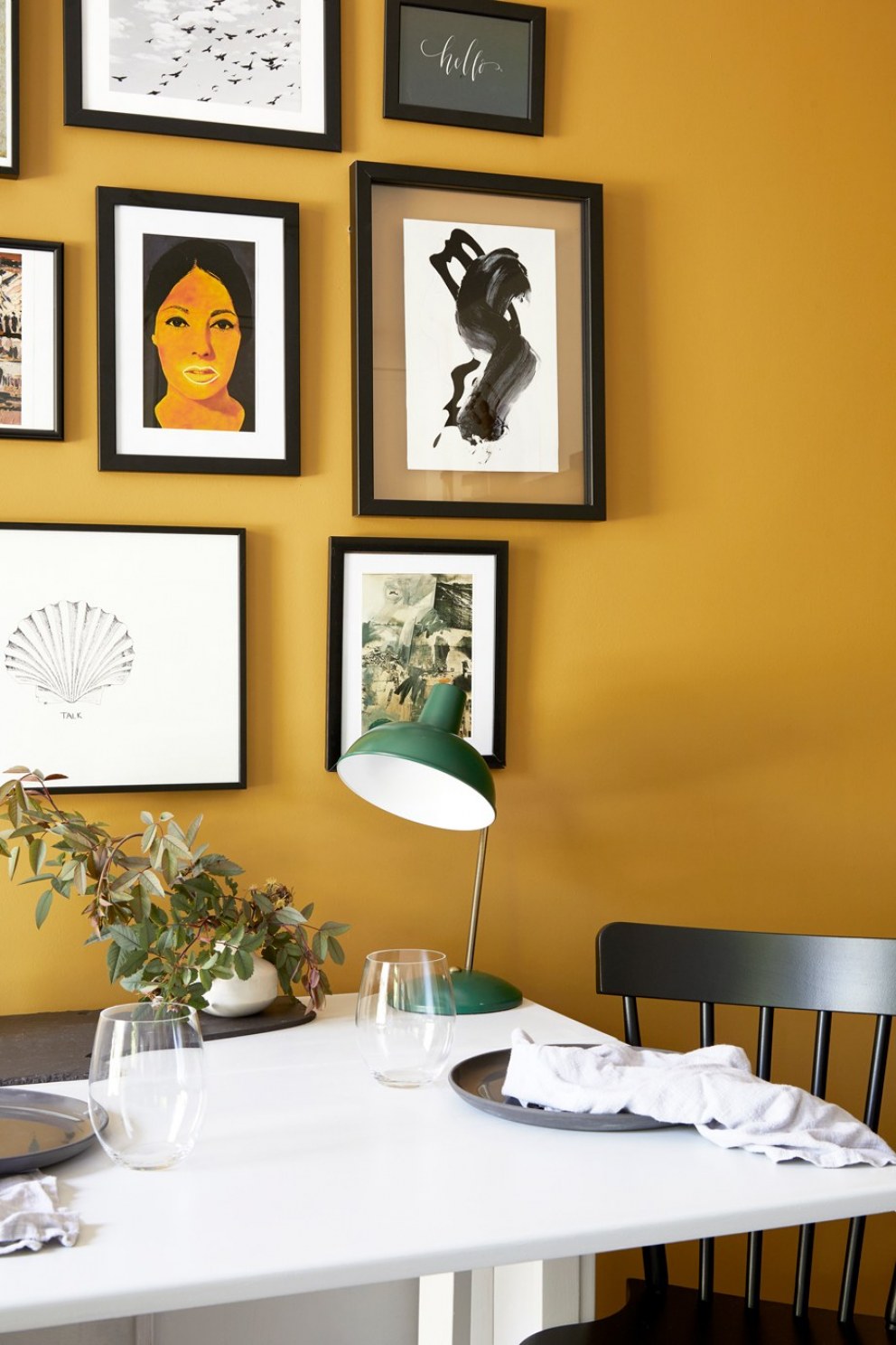 Fortess, NW4 | Bijou dining table + gallery wall | Interior Designers