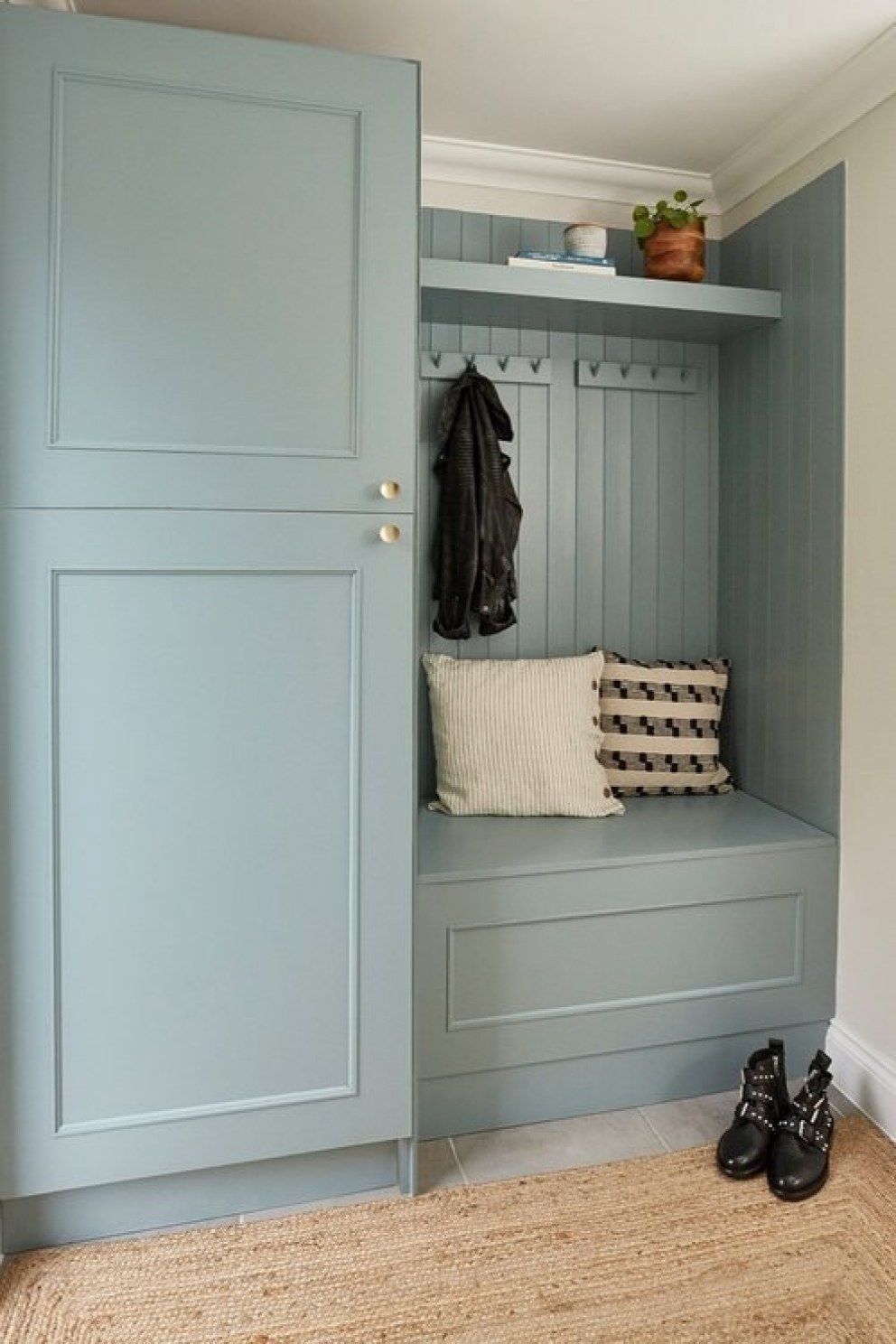 Carshalton | Bespoke hallway joinery | Interior Designers