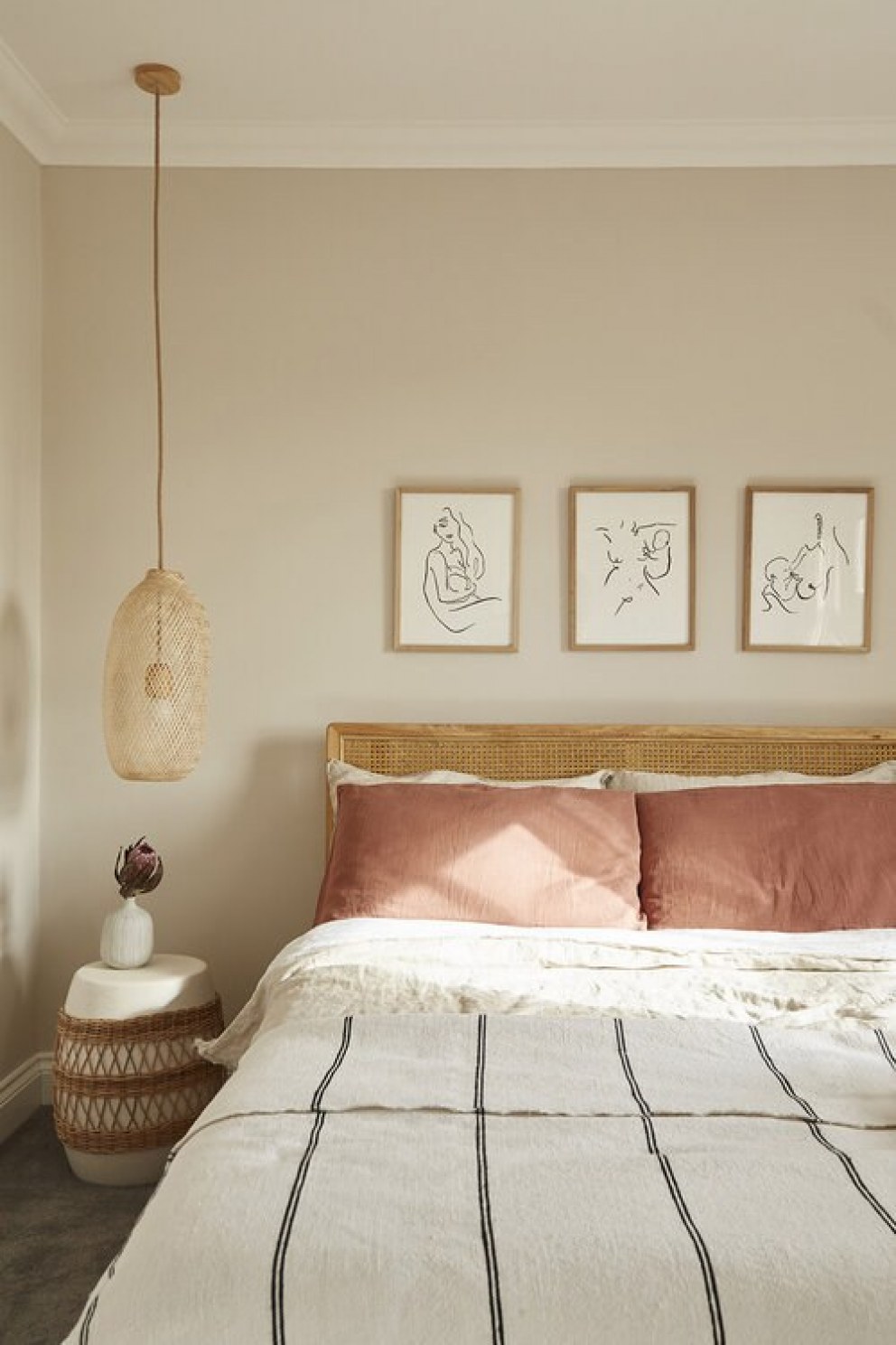 Carshalton | Modern and zen master bedroom | Interior Designers