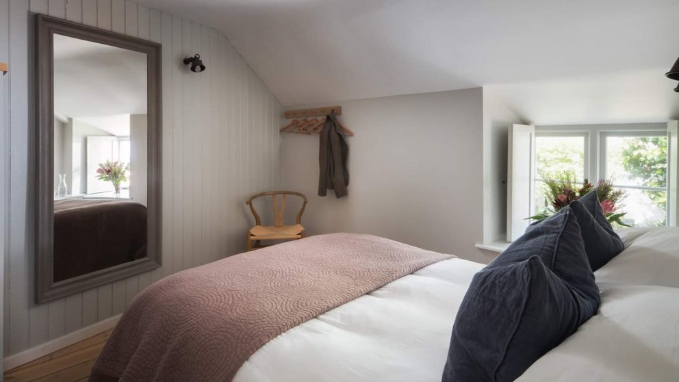 Mousehill | Guest Bedroom | Interior Designers
