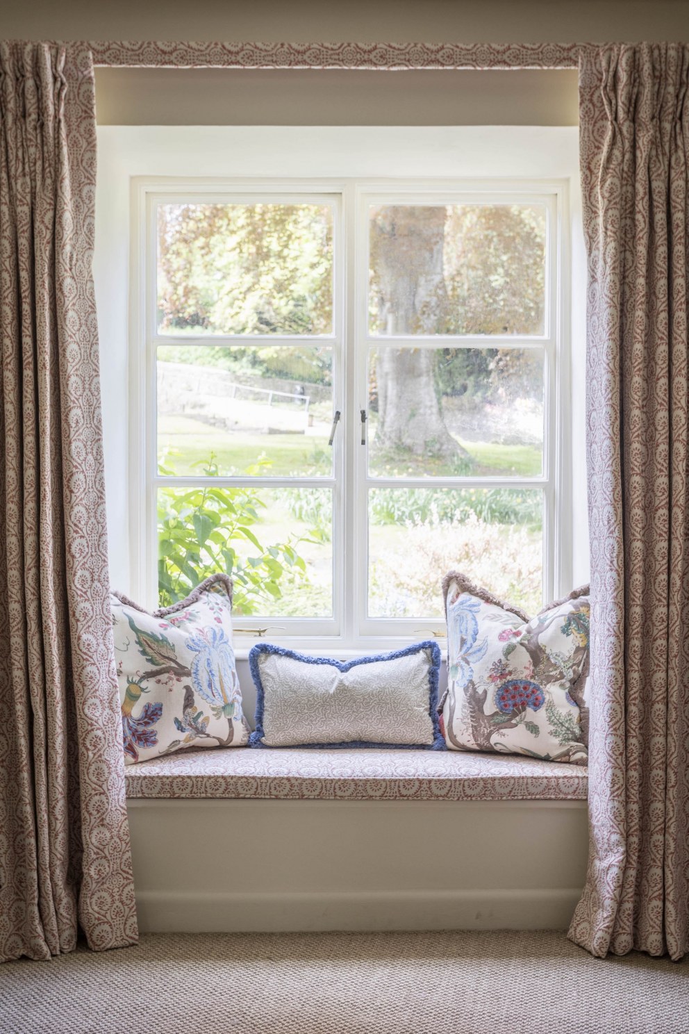 Cottage in Tetbury | Window seat | Interior Designers