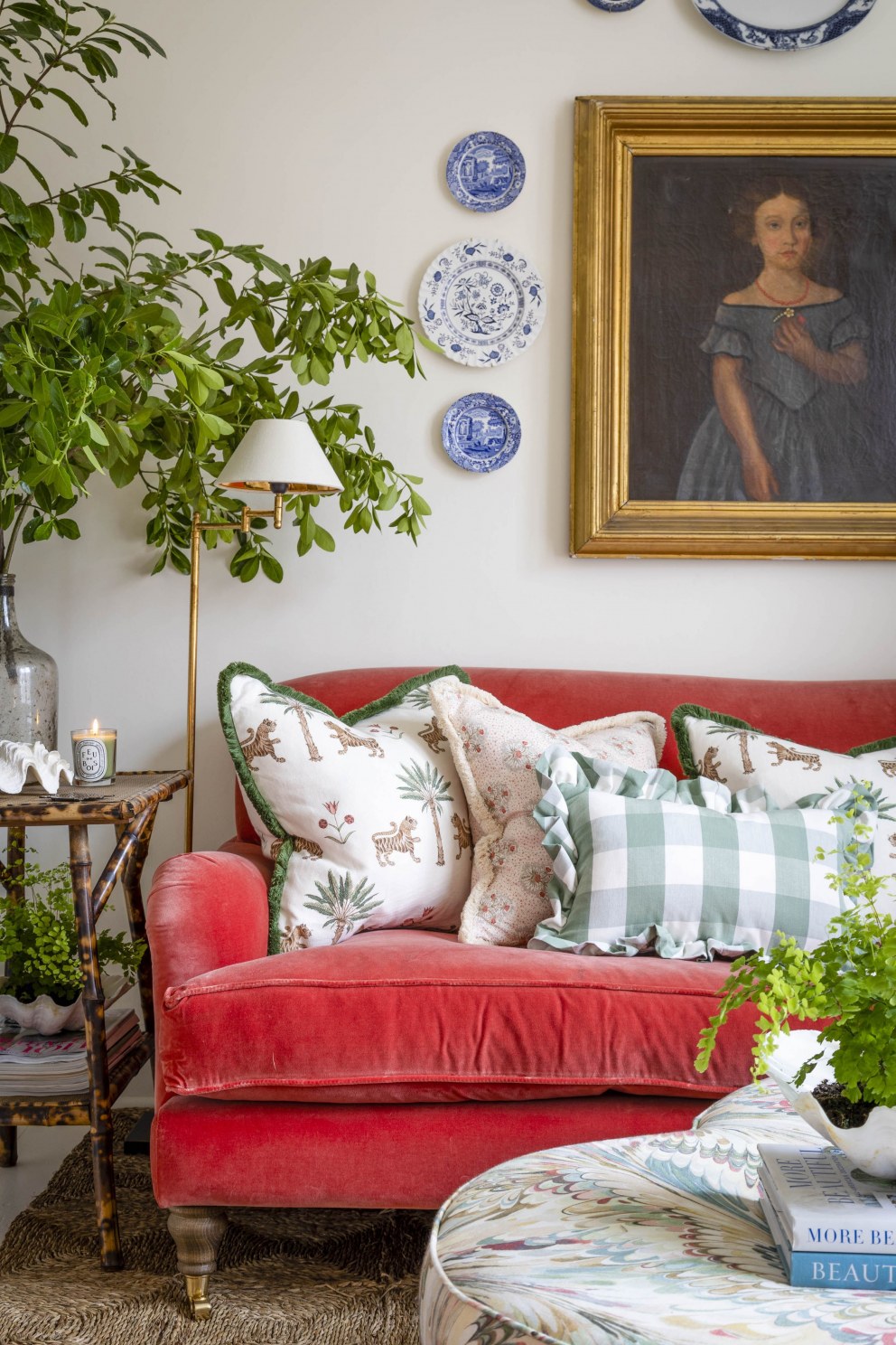 Apartment in Camden | Living room | Interior Designers