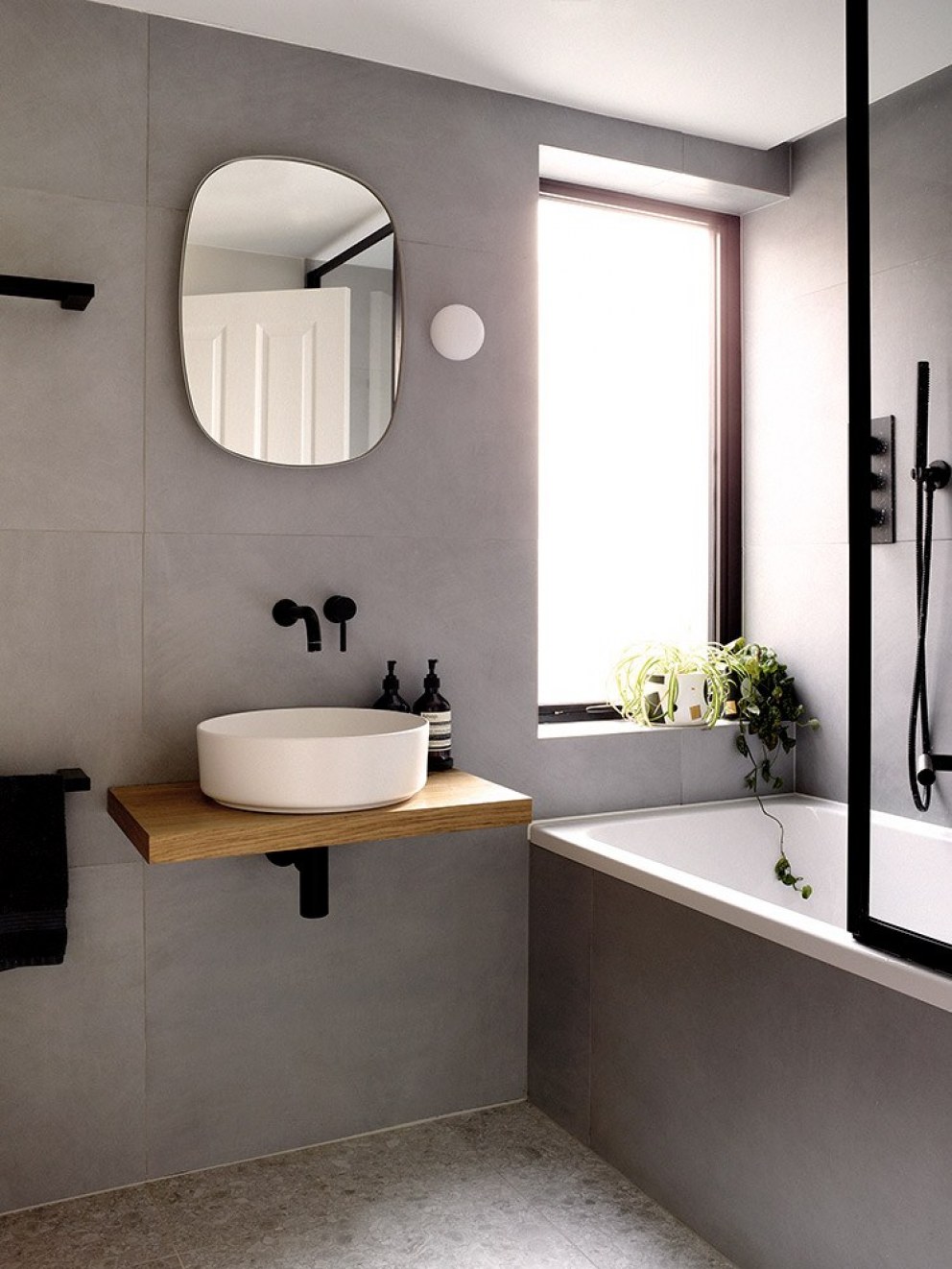 Peckham - Side return extension | Contemporary bathroom | Interior Designers