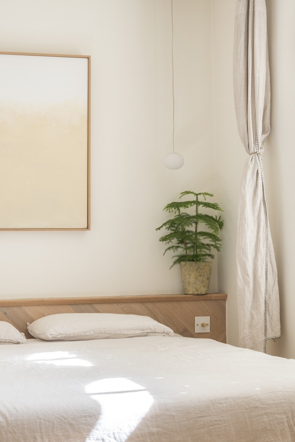 Grade II listed Hackney apartment | Bedroom | Interior Designers