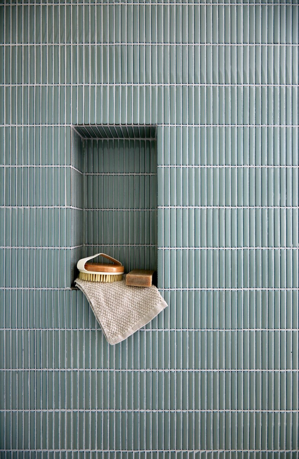 Bayswater Mews House | En-suite bathroom - tiled shower detail | Interior Designers